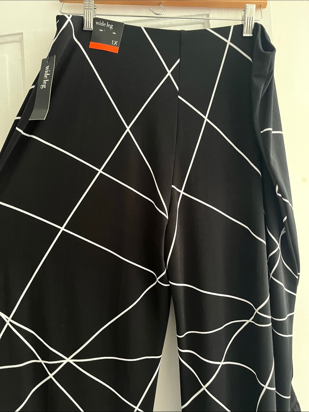 NWT • ALFANI WOMAN WIDE LEG PANTS